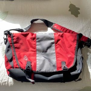 FINAL SALE!!! Large Timbuk2 messenger bag